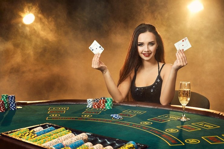 Sic Bo dice roll with three dice showing on djarum4d login